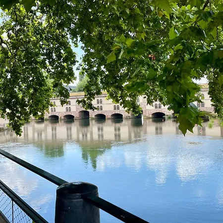 Loft Proche Petite France Διαμέρισμα *